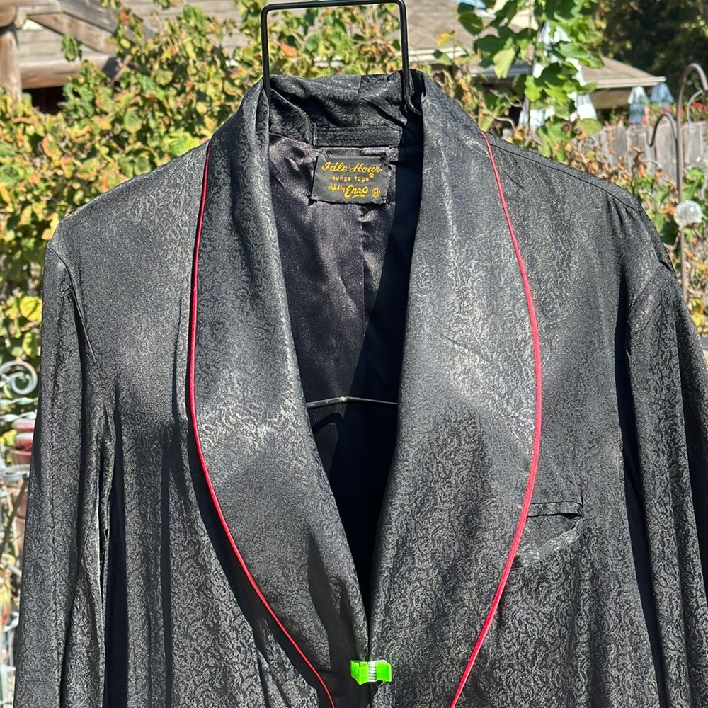 NOS Vintage Enro Idle Hour Lounge Togs Black Red Smoking Jacket Robe M USA Made - Picture 1 of 13
